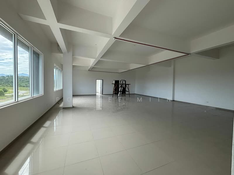 Warehouse for Rent in Bukit Sentosa (Rawang) - Pon Lee Miin - Interior - PropertyGuru.com.my