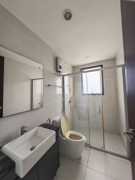 Service Residence for Sale at Paragon Residences @ Straits View - Ryan Tan - Bathroom - PropertyGuru.com.my