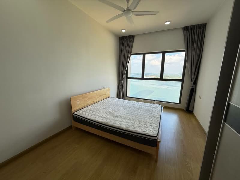 Service Residence for Sale at Paragon Residences @ Straits View - Ryan Tan - Bedroom - PropertyGuru.com.my
