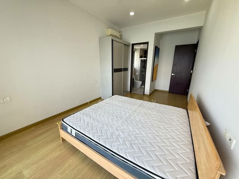Service Residence for Sale at Paragon Residences @ Straits View - Ryan Tan - Bedroom - PropertyGuru.com.my
