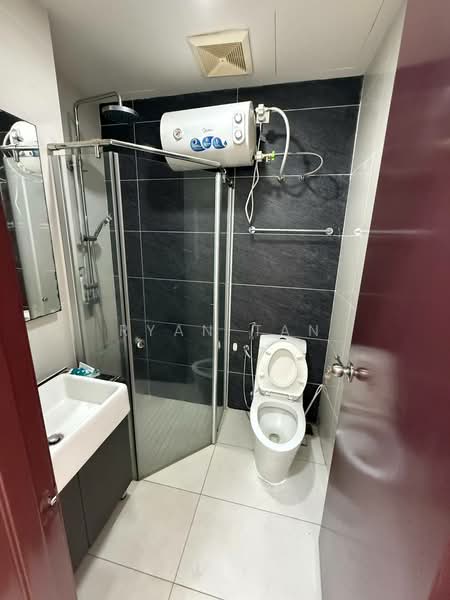 Service Residence for Sale at Paragon Residences @ Straits View - Ryan Tan - Bathroom - PropertyGuru.com.my