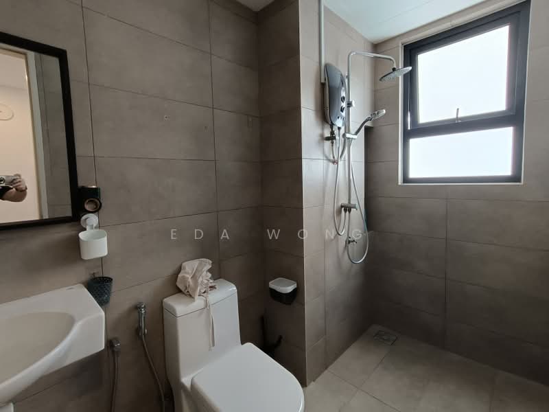 Servis Apartment untuk Disewa di Savio @ Riana Dutamas - Eda Wong - Bathroom - PropertyGuru.com.my