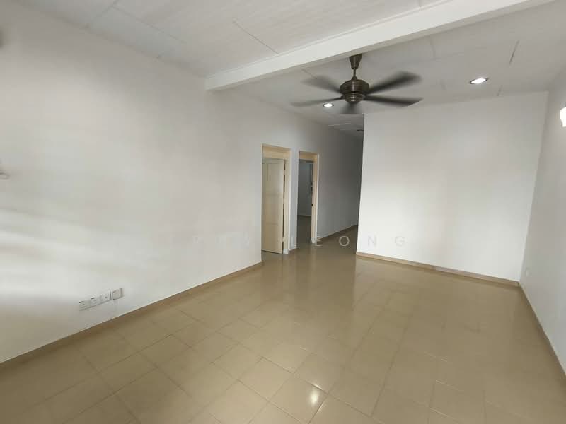 Rumah Teres untuk Disewa di Seksyen 8 (Petaling Jaya) - Terry Leong - Living Room - PropertyGuru.com.my