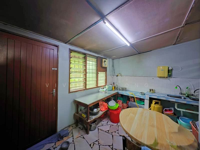 2-storey Terraced House for Sale in Taman Pakatan (Ipoh) - Vivian Foong - Kitchen - PropertyGuru.com.my