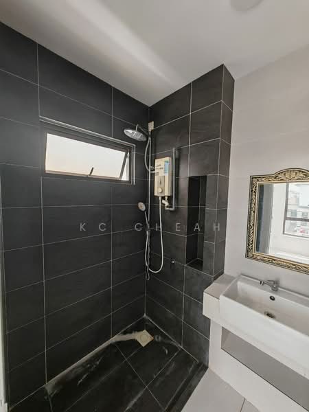 2-storey Terraced House for Rent in Eco Grandeur (Puncak Alam) - KC Cheah - Bathroom - PropertyGuru.com.my