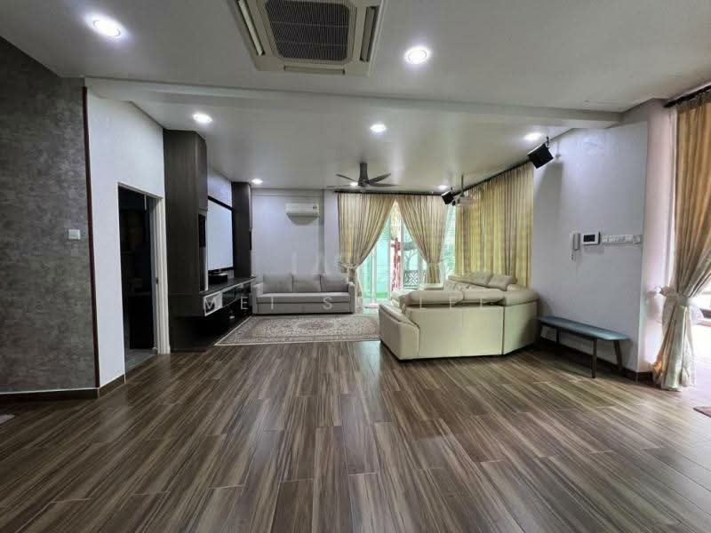 Rumah Banglo untuk Dijual di Bandar Tun Hussein Onn (Cheras) - Mei SM Lee - Avenue 6 BTHO Living Room - PropertyGuru.com.my