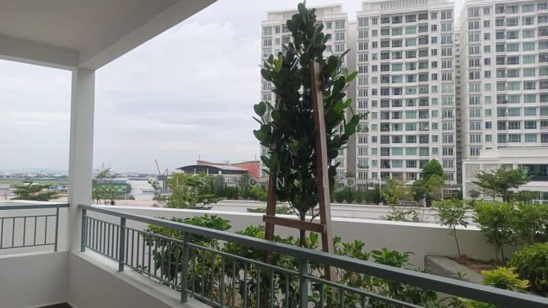 Kondominium untuk Dijual di Lucerne Residences - Alston Loh - Balcony - PropertyGuru.com.my