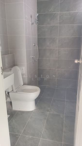 Kondominium untuk Dijual di Lucerne Residences - Alston Loh - Bathroom - PropertyGuru.com.my