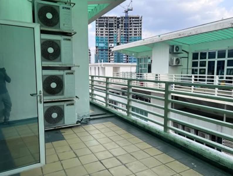 Shop / Office for Rent in Kampung Sungai Kayu Ara (Petaling Jaya) - Ryan Tan - Balcony - PropertyGuru.com.my