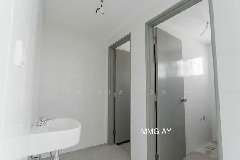 Kedai / Pejabat untuk Disewa di Setia Alam (Selangor) - Stella Tan - Bathroom - PropertyGuru.com.my