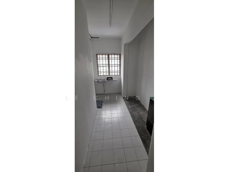 Rumah Flat untuk Disewa di Jasa - Le Ching . - Kitchen - PropertyGuru.com.my