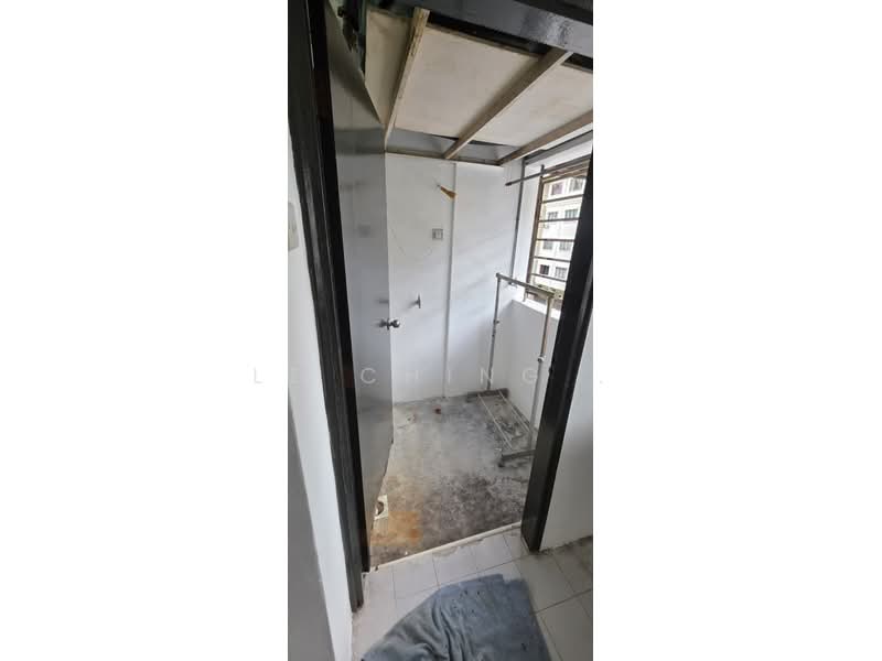 Rumah Flat untuk Disewa di Jasa - Le Ching . - Balcony - PropertyGuru.com.my