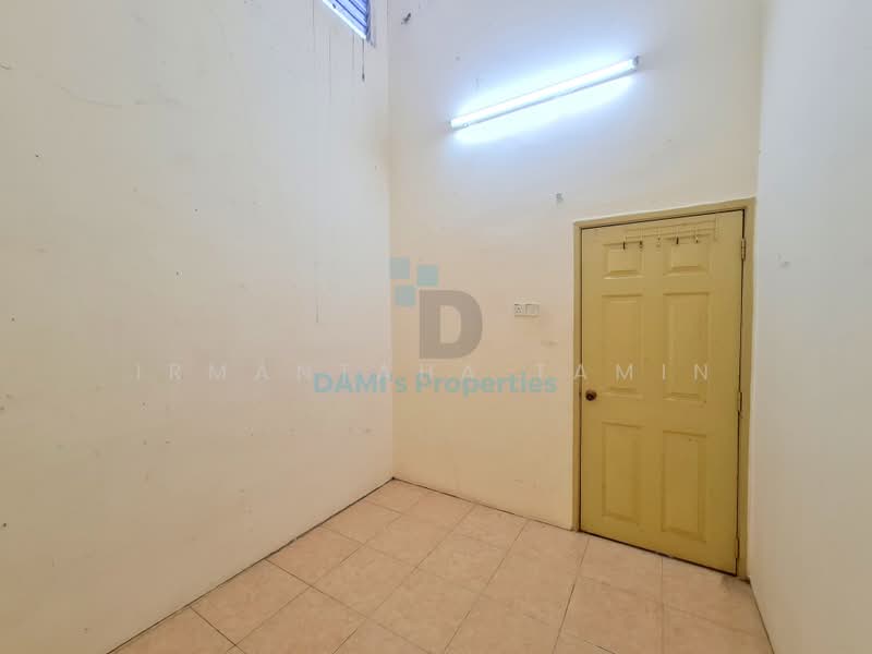 Rumah Teres 1 Tingkat untuk Dijual di Gong Badak (Kuala Nerus) - Irmantaha Tamin - Bedroom - PropertyGuru.com.my