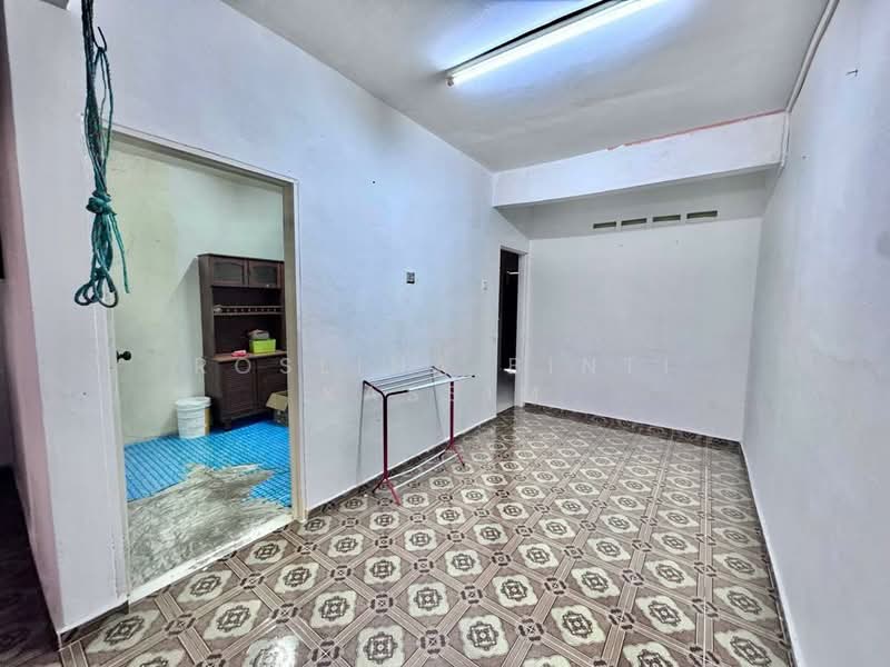 Rumah Teres 2 Tingkat untuk Dijual di Taman Pulai Indah (Johor Bahru) - Roslina Binti Kassim - Interior - PropertyGuru.com.my