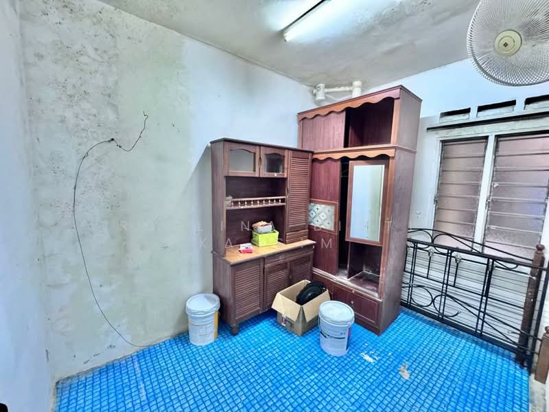 Rumah Teres 2 Tingkat untuk Dijual di Taman Pulai Indah (Johor Bahru) - Roslina Binti Kassim - Bedroom - PropertyGuru.com.my