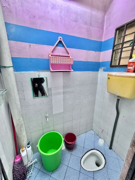 Rumah Teres 2 Tingkat untuk Dijual di Taman Pulai Indah (Johor Bahru) - Roslina Binti Kassim - Bathroom - PropertyGuru.com.my
