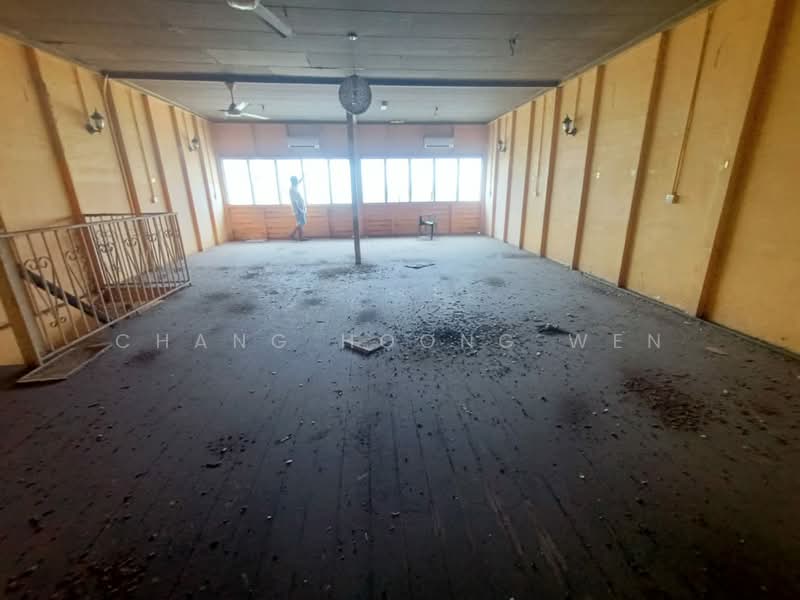 Shop / Office for Sale in Sungai Rengit (Pengerang) - Chang Hoong Wen - Interior - PropertyGuru.com.my
