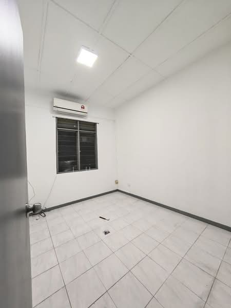 Apartment for Rent at Sri Awana Townhouse - Lui Lui - Interior - PropertyGuru.com.my