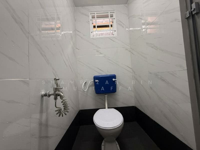 Rumah Teres 2 Tingkat untuk Dijual di Taman Bukit Jaya (Ulu Tiram) - Shahrizan Bin Mustaffa - Bathroom - PropertyGuru.com.my