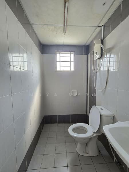 Pangsapuri untuk Disewa di Villa Tropika - Maya Myra - Bathroom - PropertyGuru.com.my