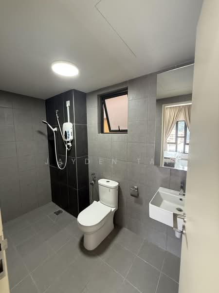 Kediaman Servis untuk Dijual di D'Cosmos Residences - Jayden Tan - PropertyGuru.com.my