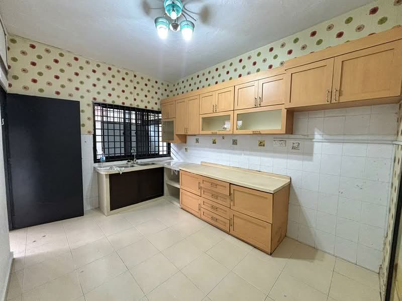 2-storey Terraced House for Sale in Taman Puteri (Batu Pahat) - NGO - Kitchen - PropertyGuru.com.my