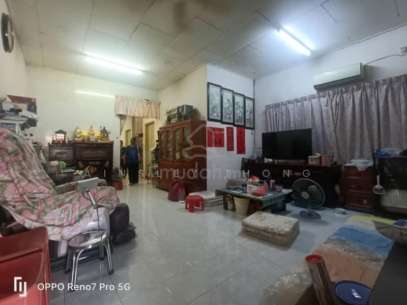 Rumah Teres 1 Tingkat untuk Dijual di Taman Desa Rishah (Ipoh) - Ainsley Thong - Living Room - PropertyGuru.com.my