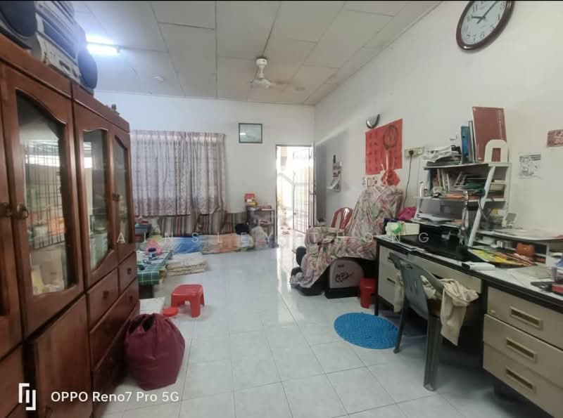 Rumah Teres 1 Tingkat untuk Dijual di Taman Desa Rishah (Ipoh) - Ainsley Thong - Living Room - PropertyGuru.com.my