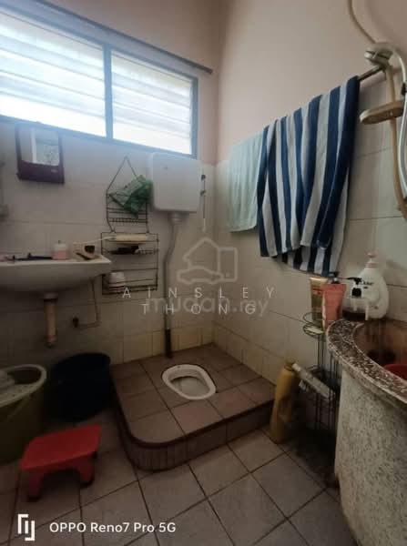 Rumah Teres 1 Tingkat untuk Dijual di Taman Desa Rishah (Ipoh) - Ainsley Thong - Bathroom - PropertyGuru.com.my