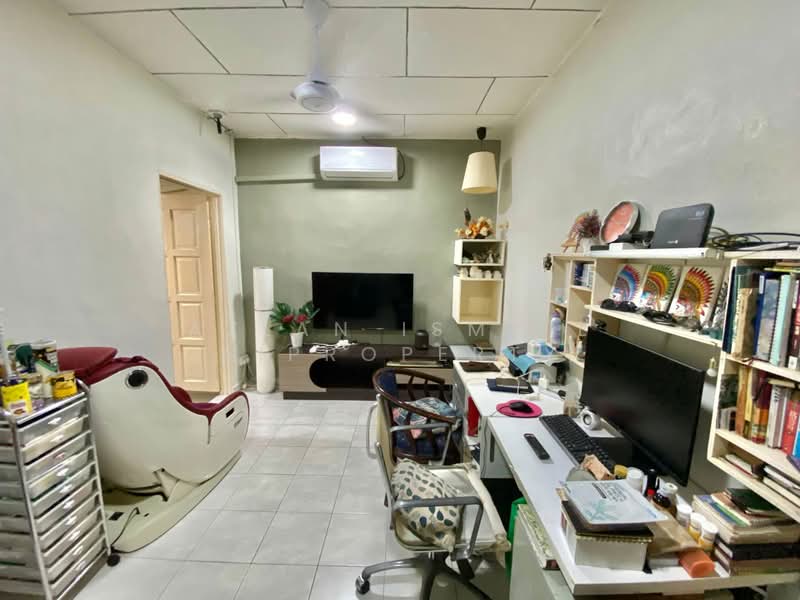 Rumah Teres 2 Tingkat untuk Dijual di Senai (Kulai) - Azlan Ismail aiproperty - Living Room - PropertyGuru.com.my