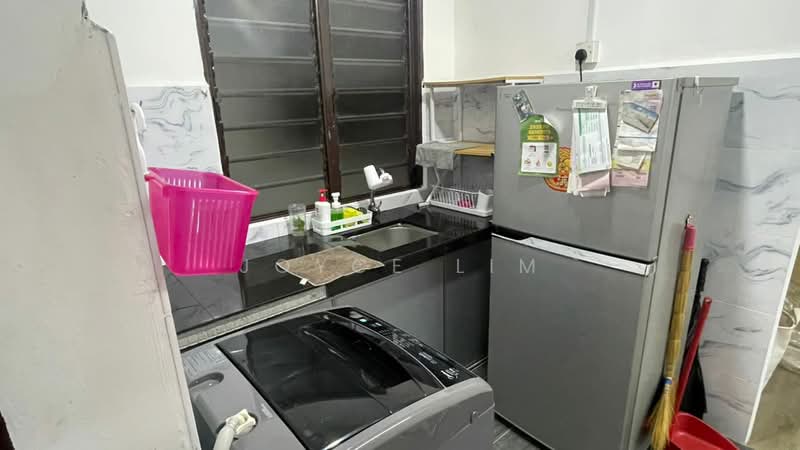 Flat for Rent at Desa Pinang 2 - JOYCE LIM - Kitchen - PropertyGuru.com.my