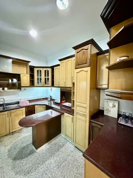 Rumah Berkembar untuk Dijual di Taman Perling (Perling) - William Tay - Kitchen - PropertyGuru.com.my