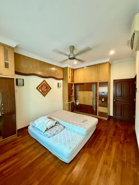 Rumah Berkembar untuk Dijual di Taman Perling (Perling) - William Tay - Bedroom - PropertyGuru.com.my