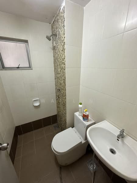 Kondominium untuk Dijual di Suasana Lumayan - Wai Lun - Bathroom - PropertyGuru.com.my