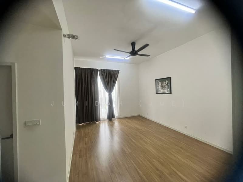 Rumah Bandar untuk Disewa di Kajang (Selangor) - JUMIDAH (JUE) - Living Room - PropertyGuru.com.my