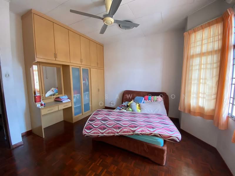 Terraced House for Sale in Kampung Sungai Nibong (Bayan Lepas) - Zhonl Saw Boon Loong - Bedroom - PropertyGuru.com.my