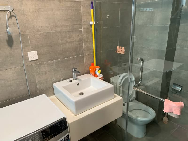 Servis Apartment untuk Disewa di H2O Residences - Perry Chai - Bathroom - PropertyGuru.com.my