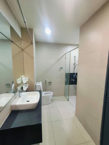 Service Residence for Sale at The Link 2 Residences - Boon Peng - Bathroom - PropertyGuru.com.my