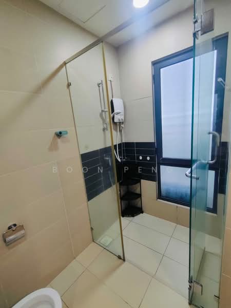 Service Residence for Sale at The Link 2 Residences - Boon Peng - Bathroom - PropertyGuru.com.my