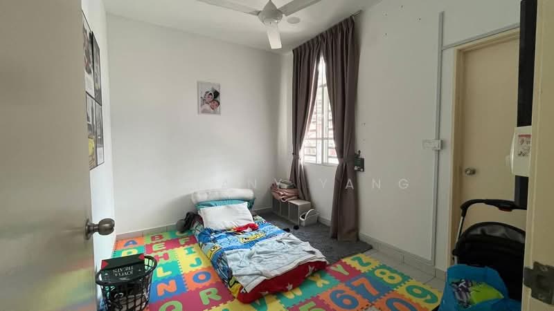Rumah Teres 2 Tingkat untuk Dijual di Taman Bunga Raya (Serendah) - Tiffany Yang - Bedroom - PropertyGuru.com.my