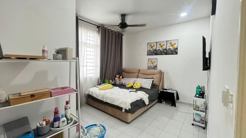 Rumah Teres 2 Tingkat untuk Dijual di Taman Bunga Raya (Serendah) - Tiffany Yang - Bilik Master - PropertyGuru.com.my