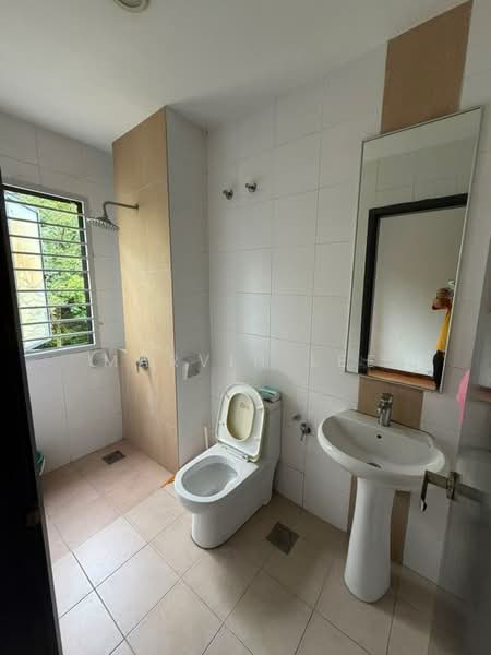 Semi-Detached House for Rent in Sutera Damansara (Damansara Damai) - Marvin Lee - Bathroom - PropertyGuru.com.my