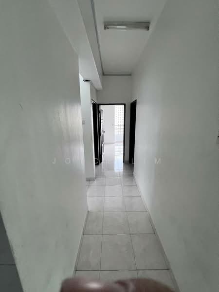 Condominium for Rent at Desa Golf Condominium - JOYCE LIM - Corridor - PropertyGuru.com.my