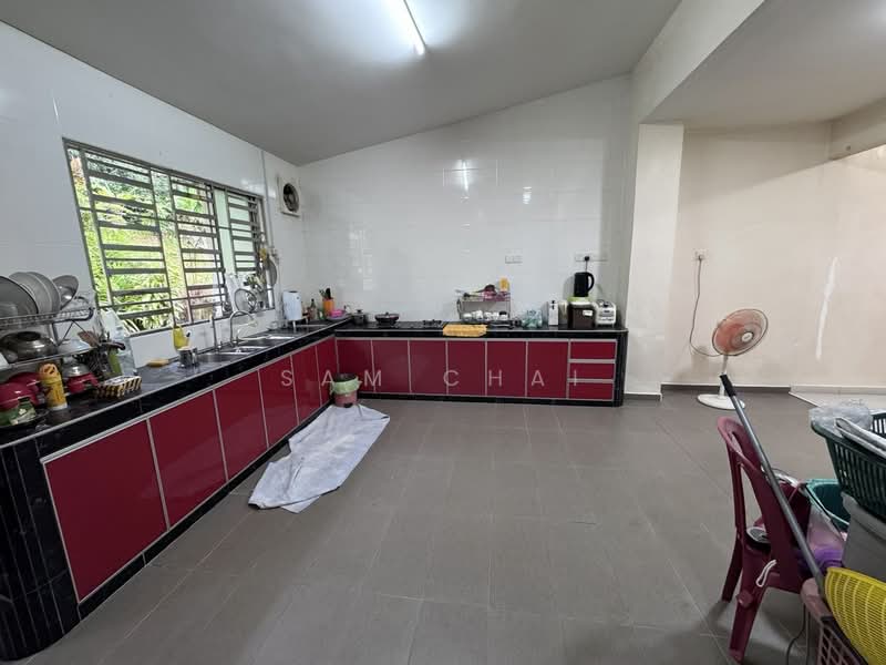 2.5-storey Terraced House for Sale in Taman Seri Orkid (Skudai) - Sam Chai - Kitchen - PropertyGuru.com.my