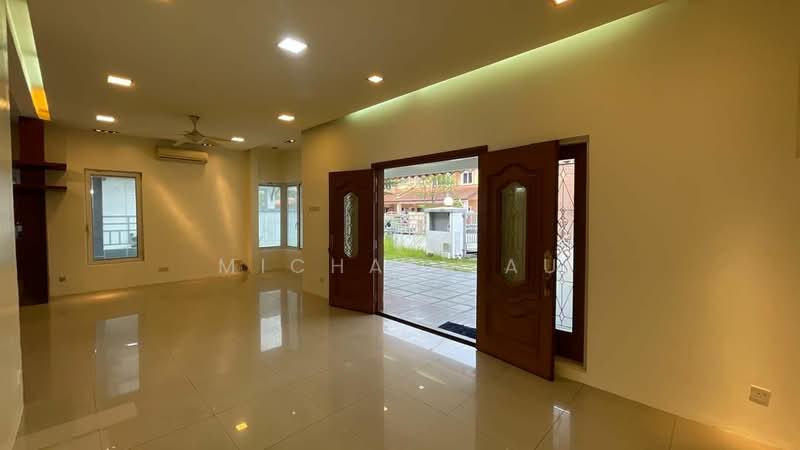 Bungalow House for Sale in Petaling Jaya (Selangor) - Michael Au - Entrance - PropertyGuru.com.my