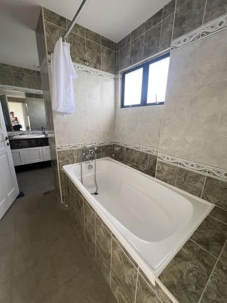 Kondominium untuk Disewa di Diamond Villa Condominium - Lynn Foo - PropertyGuru.com.my