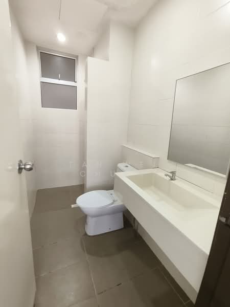 Service Residence for Rent at Platinum Lake PV 21 - Tan Wei Chuen - Bathroom - PropertyGuru.com.my