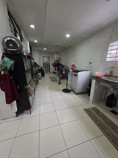 Semi-Detached House for Sale in Taman Molek (Johor Bahru) - Ewe Bee Leng - Interior - PropertyGuru.com.my