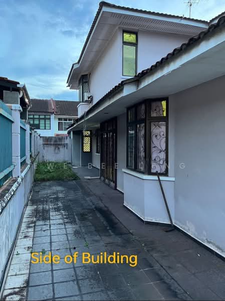 Semi-Detached House for Sale in Taman Molek (Johor Bahru) - Ewe Bee Leng - Exterior - PropertyGuru.com.my