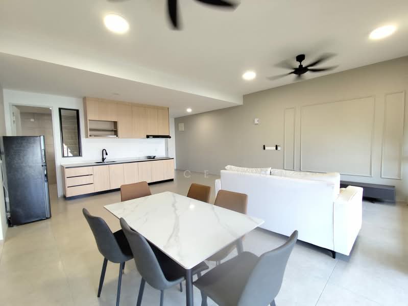 Condominium for Rent at EdgeWood Residences @ SkySanctuary - Wallace Wong - Kitchen - PropertyGuru.com.my